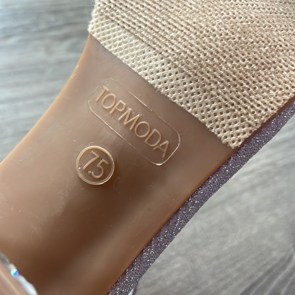 🆕 Top Moda | Delia Rhinestone Crystal Embellished Block Heel Sandal - Picture 9 of 12